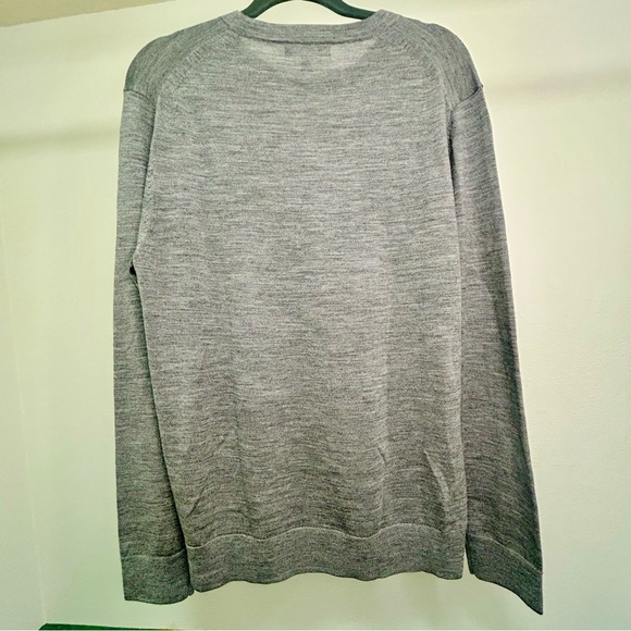 Banana Republic Merino Crew Neck - Picture 4 of 14